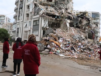 Deprem Yardımlarımız İzmir’de